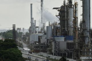 venezuela - petrelaio - oil refinery